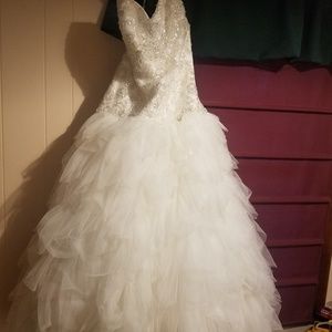 Wedding dress